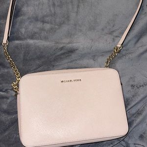 Michel kors cross body